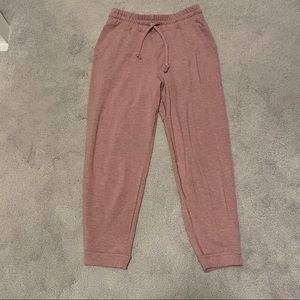 Lululemon high waisted cropped joggers